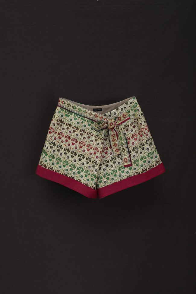 paula-immich-Shorts zum Wickeln aus indischem Sari-Tuch