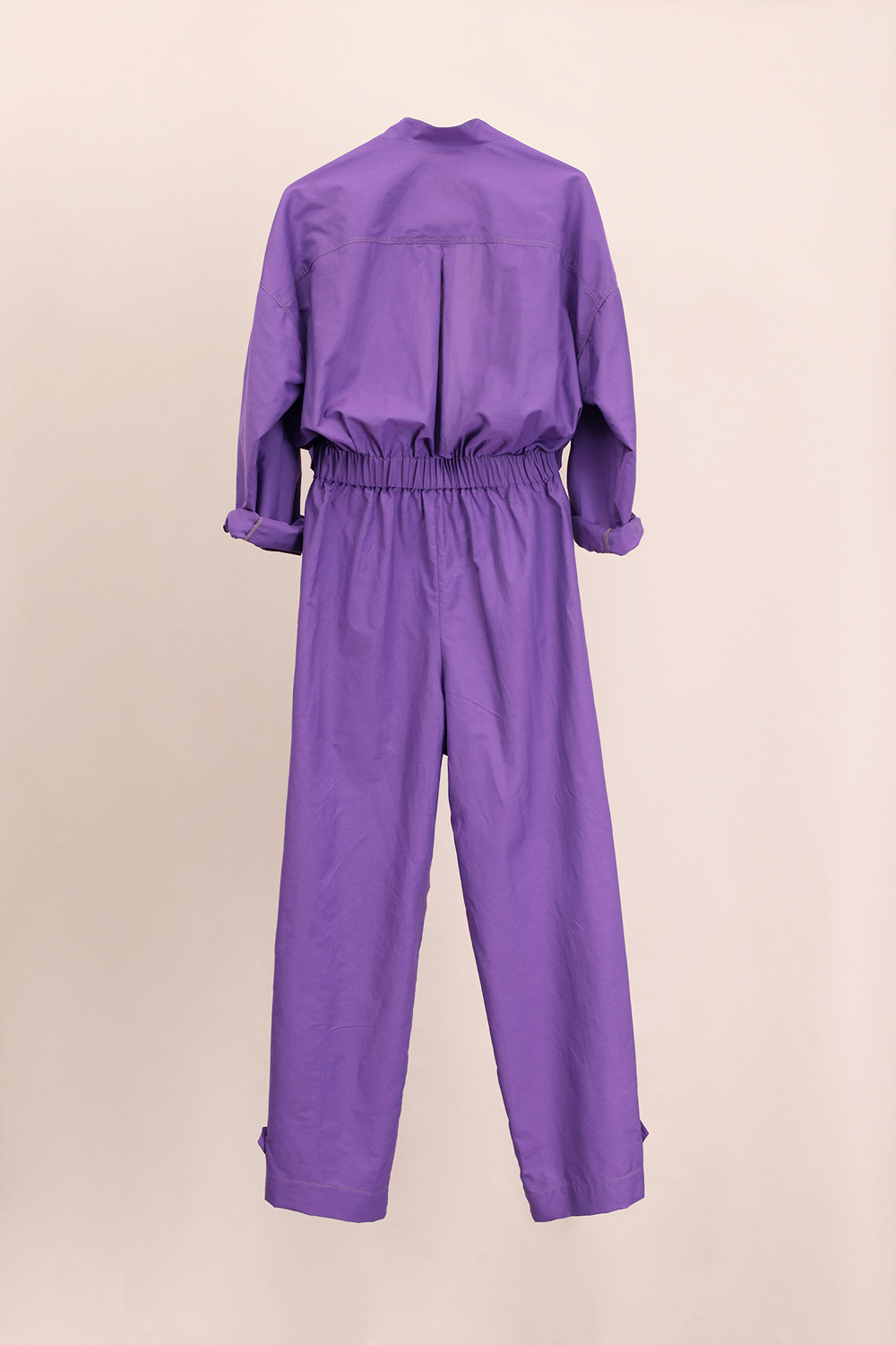 Jumpsuit aus leichtem Baumwollgemisch in lila