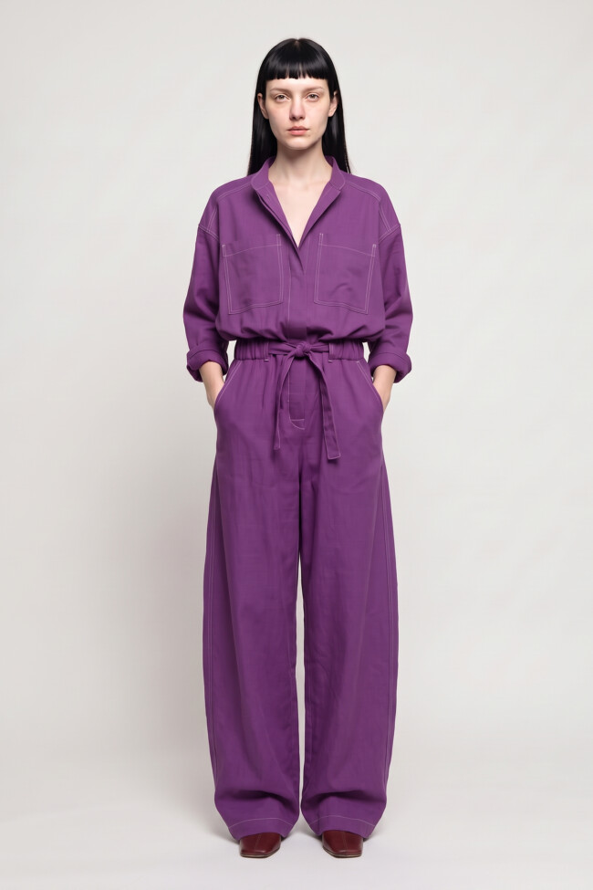 Jumpsuit in Violett aus Lyocell mit Barrel Leg